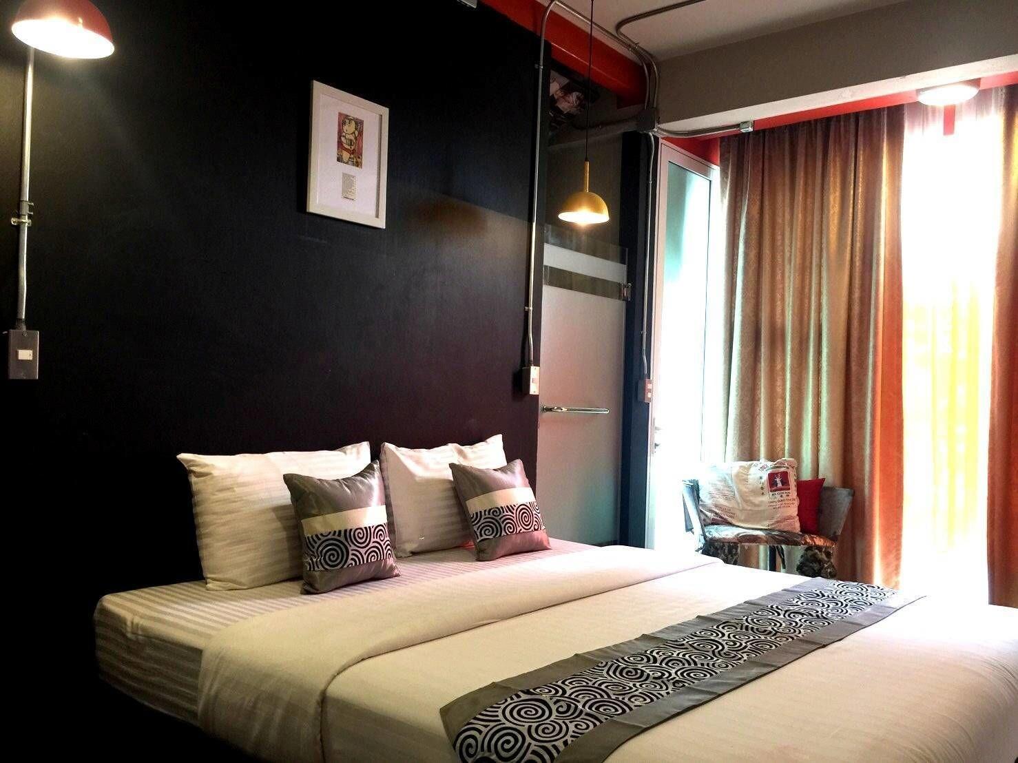 Silom Art Hostel Bangkok Esterno foto