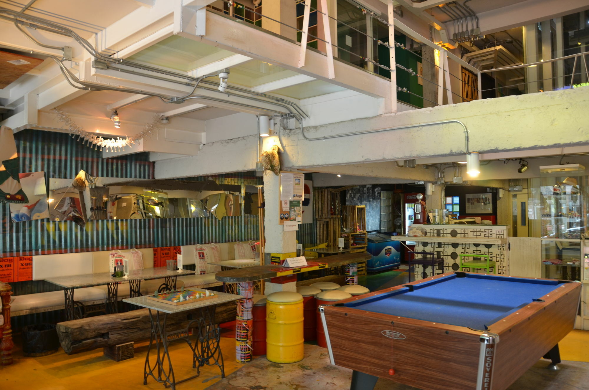 Silom Art Hostel Bangkok Esterno foto
