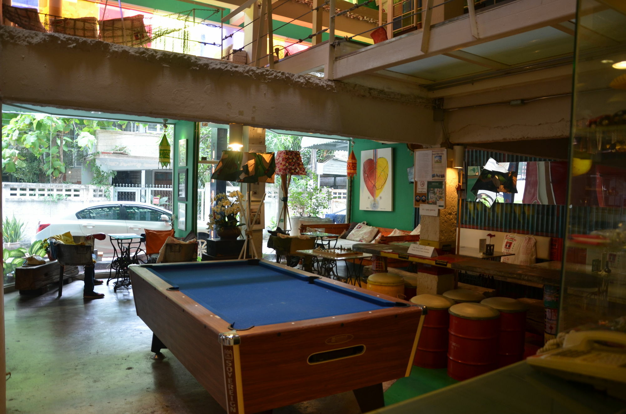 Silom Art Hostel Bangkok Esterno foto